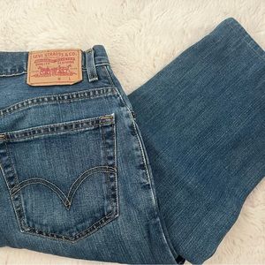 LEVI’S Dark Rinse Denim Jeans